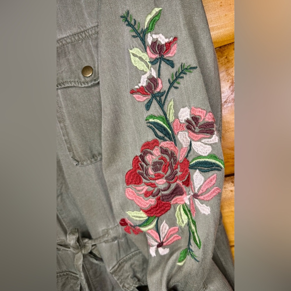 Knox Rose Olive Utility Jacket with Rose Embroidery - Picture 3 of 8